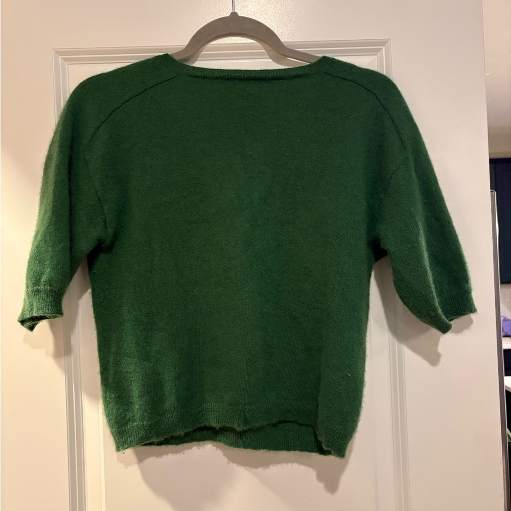 House of Harlow 1960 Green 100% Cashmere Short Sleeve V-Neck Sweater Size M - Picture 4 of 4